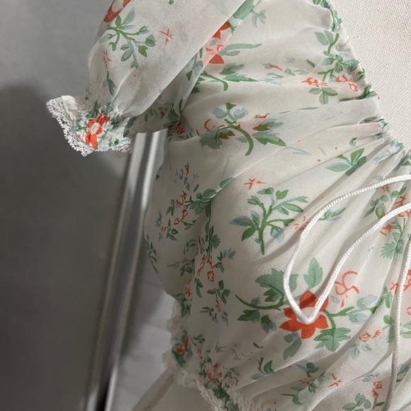 Verge girl top XS - Picture 3 of 4